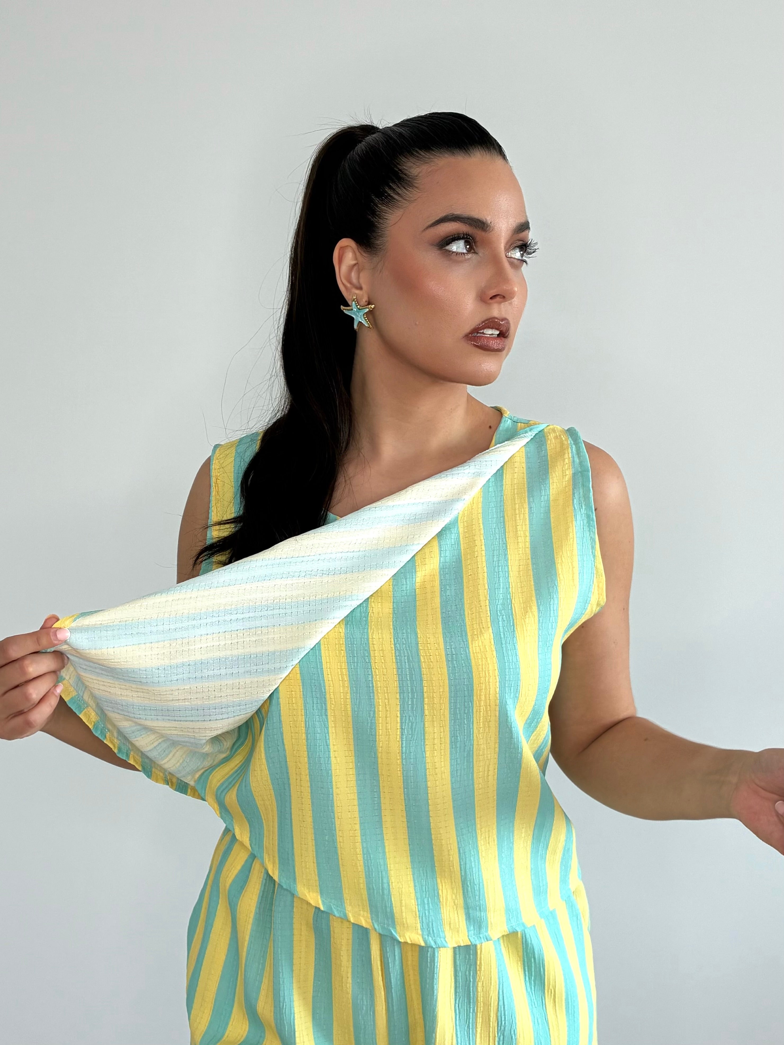 Conjunto pantalón y blusa de rayas