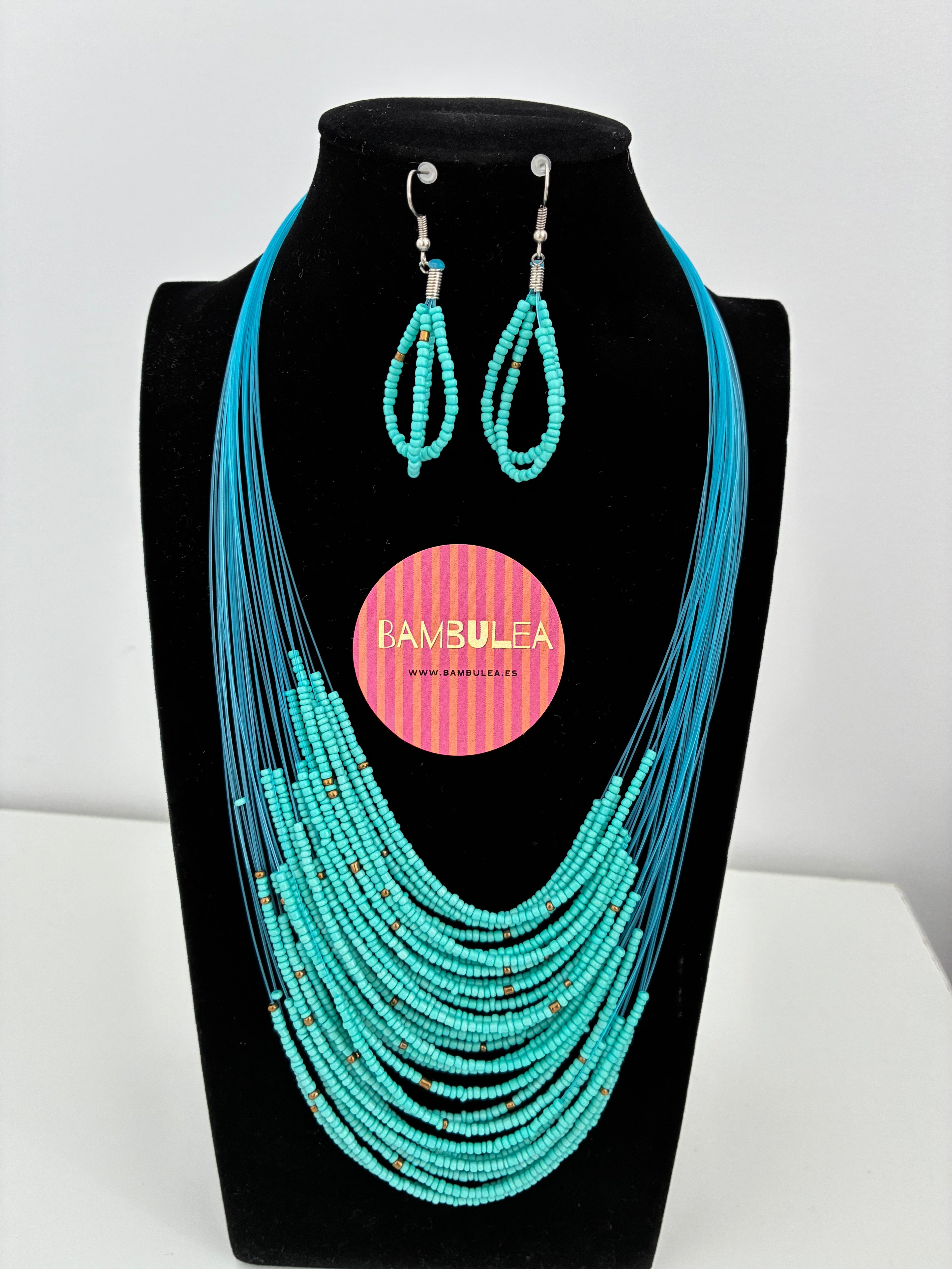 Collar gota con pendientes