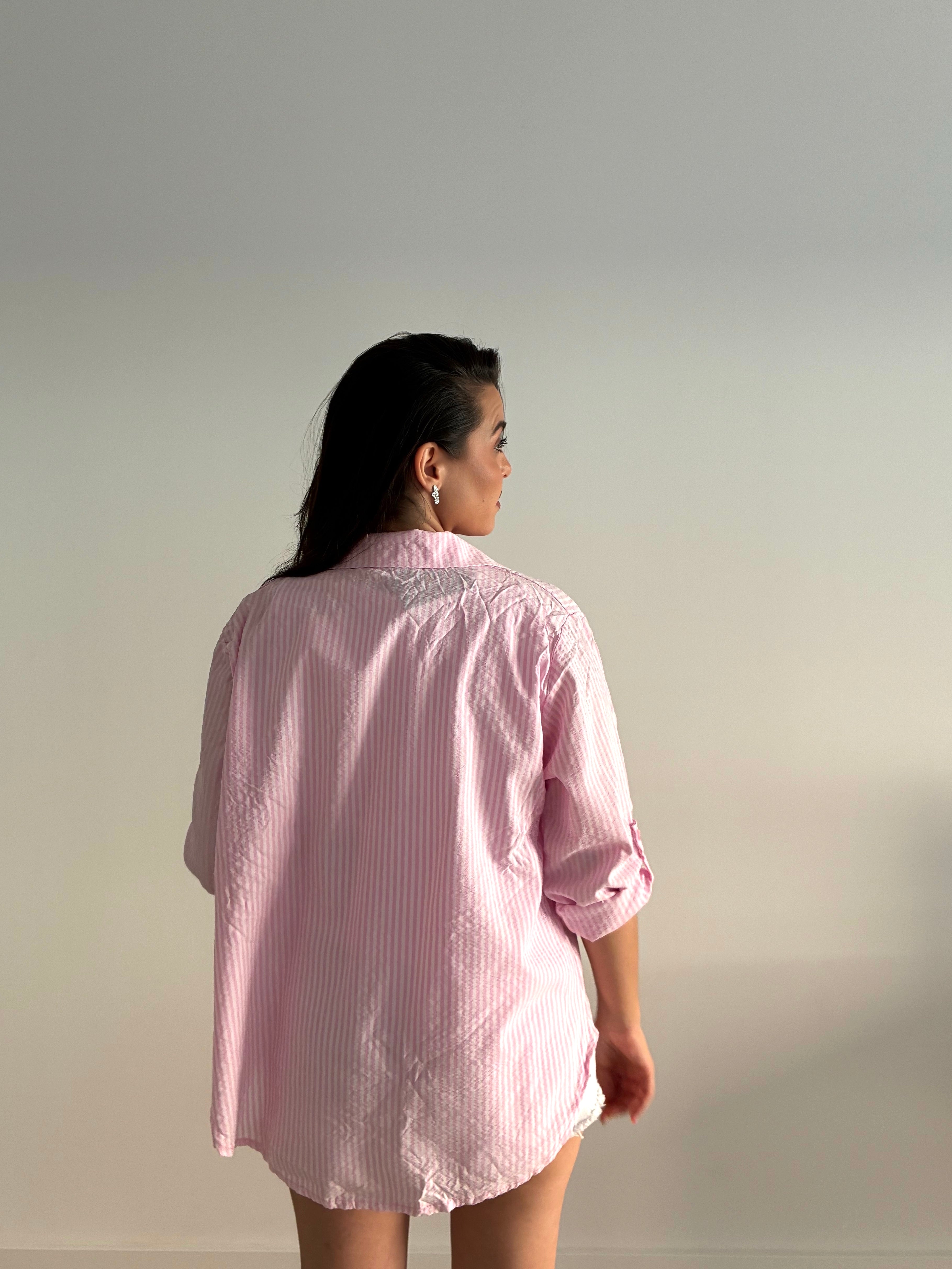 Camisa rosa de rayas