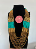 Collar masái turquesa y dorado