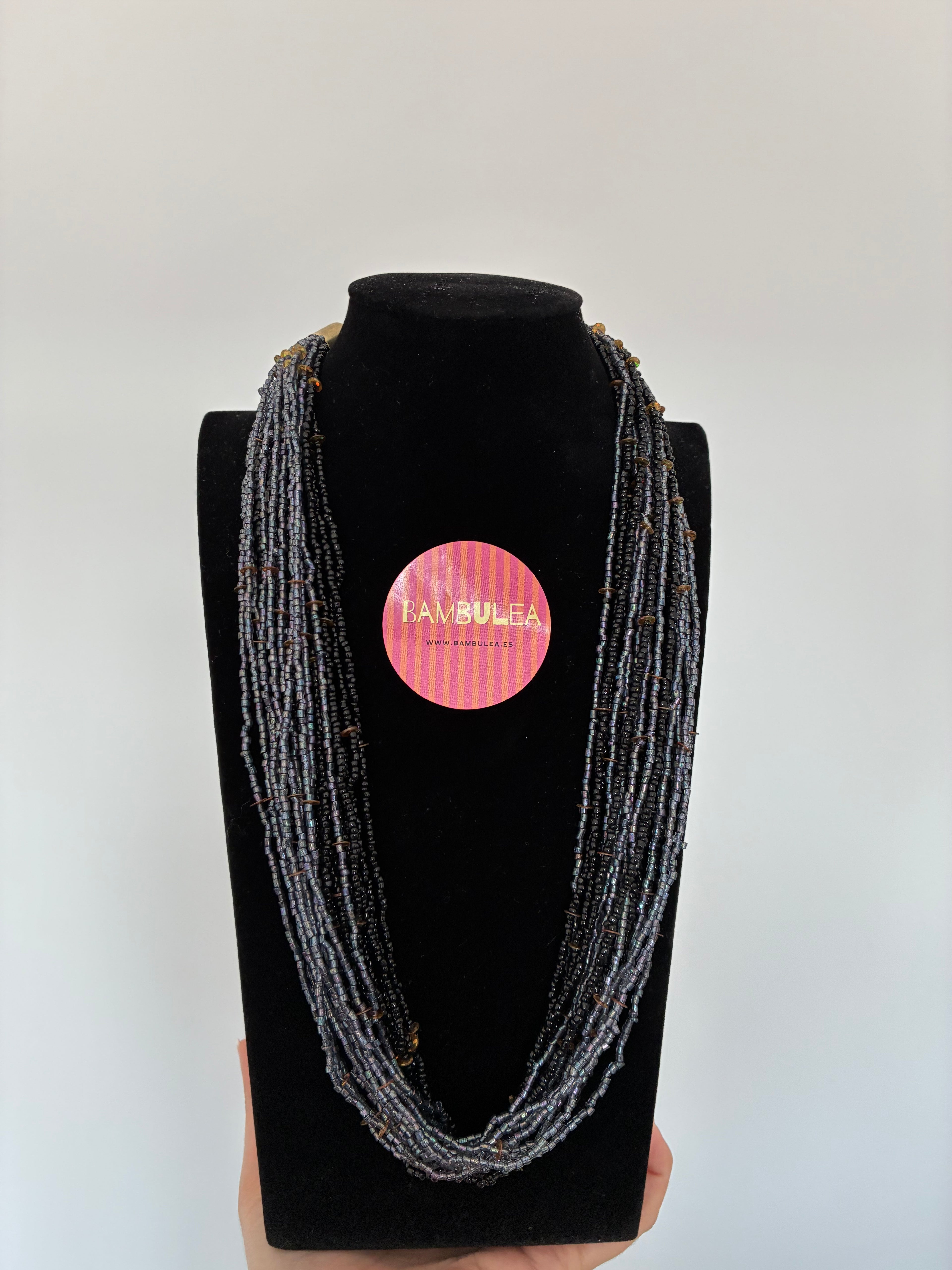 Collar cascada