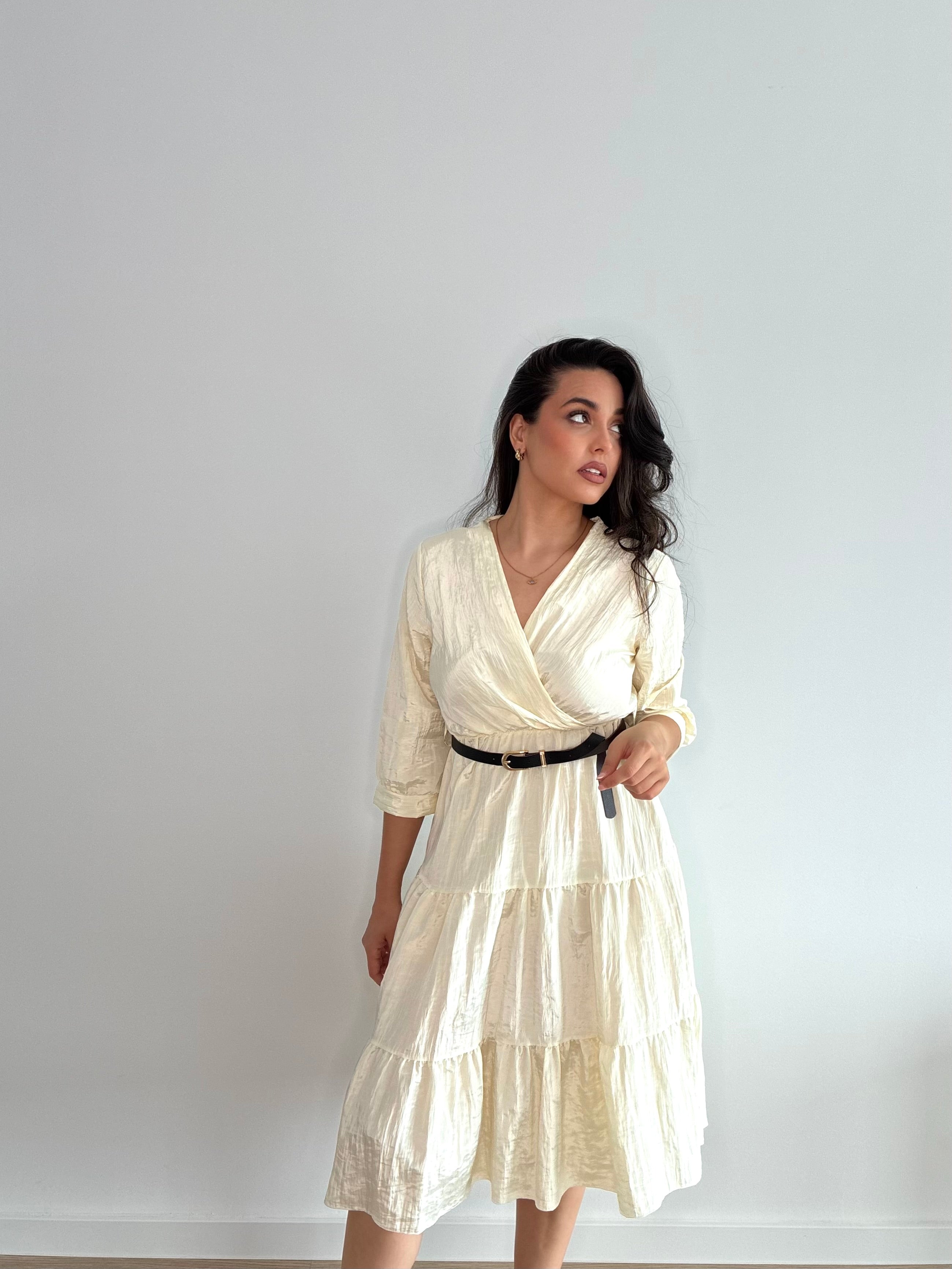 Vestido rugoso de manga francesa