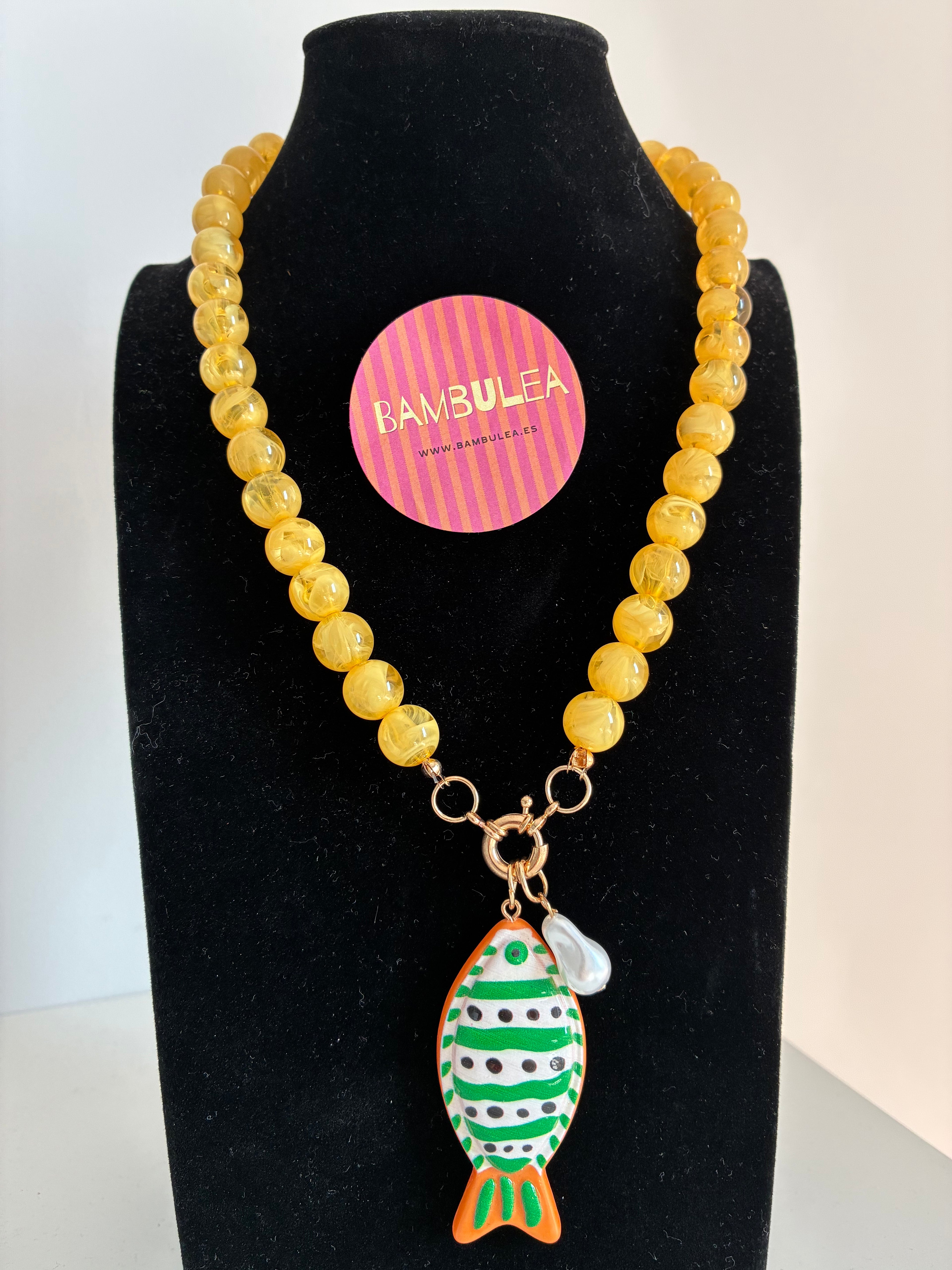 Collar pez perla rosa, amarillo o turquesa